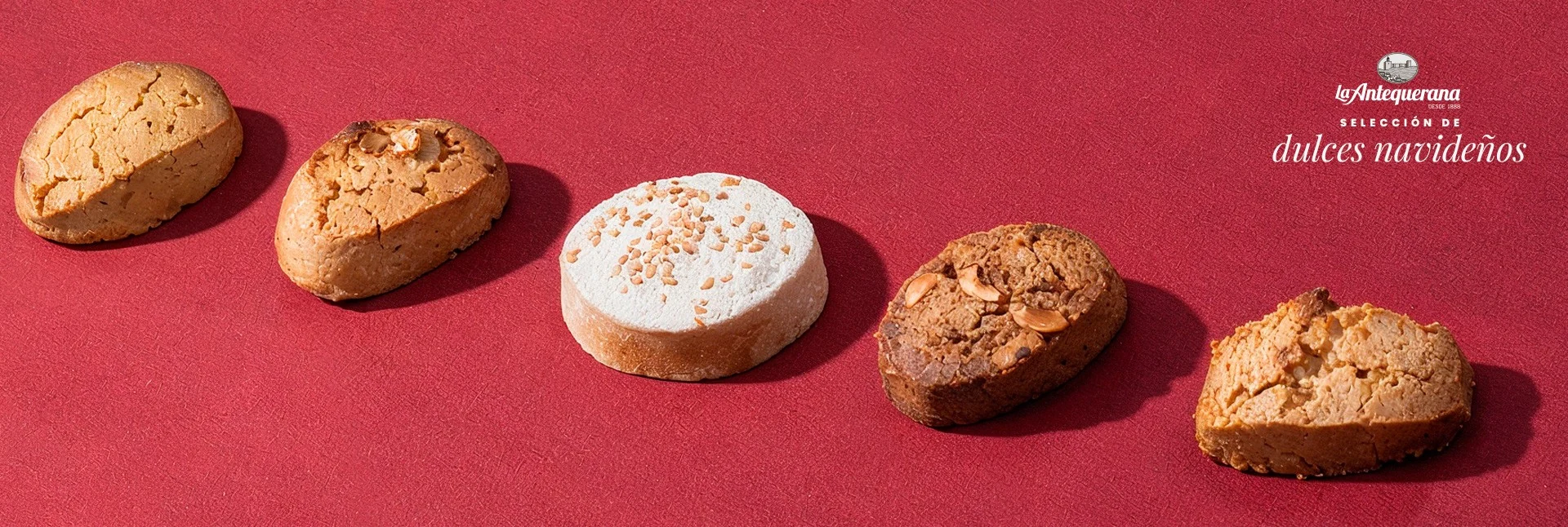 Selección de dulces navideños La Antequerana